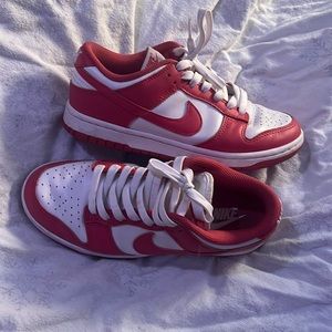 Hot pink Nike dunks
